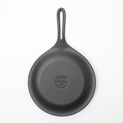 岩鋳 オムレット 鍋敷き＋シリコングリップつきセット 鉄フライパン スキレット 南部鉄器 iwachu - フライパン専門店 鐵兎堂-TETTODO-