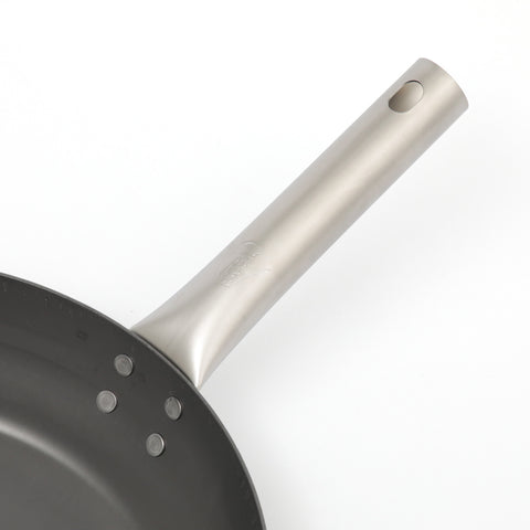 山田工業所 HANAKO+a 打出し窒化加工フライパン28cm チタン柄 1.6mm
