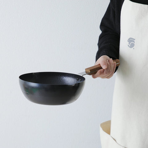 ambai アンバイ 鉄製 深鍋 20cm - フライパン専門店 鐵兎堂-TETTODO-