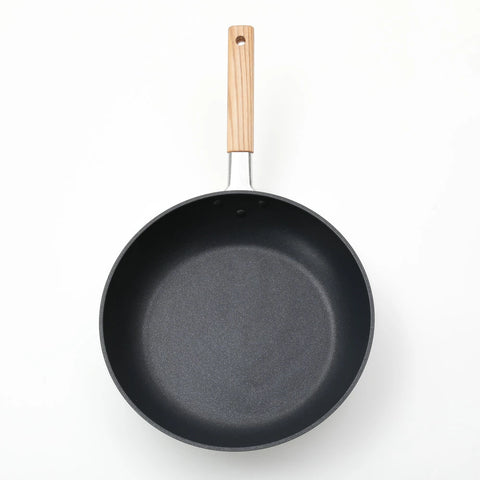 ambai フライパン 28cm 木製ハンドル ウッドハンドル 日本製 あんばい コーティング フライパン くっつかない こびりつきにくい 小泉誠 北欧スタイル 軽量 軽い - フライパン専門店 鐵兎堂-TETTODO-