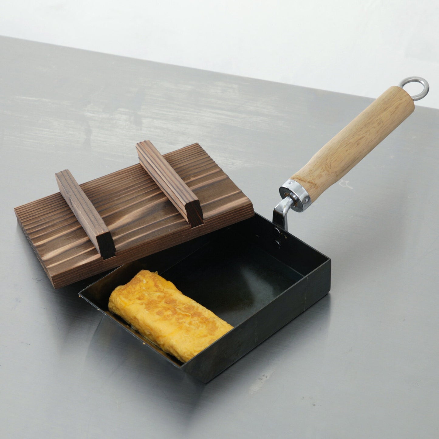 京都活具 鉄製 卵焼き器 IH対応 日本製 玉子焼き たまご焼き器 油ならし不要