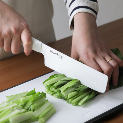 京セラ ココチカル 15cm 菜切り セラミック包丁 ホワイト ブラック - フライパン専門店 鐵兎堂-TETTODO-