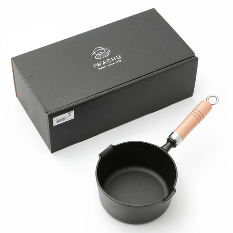 南部鉄器 まいにち鉄分摂取鍋 岩鋳 片手小鍋 16cm 敷板セット/敷板＋木蓋セット - フライパン専門店 鐵兎堂-TETTODO-